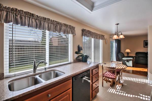 Listing photo 1 of 5