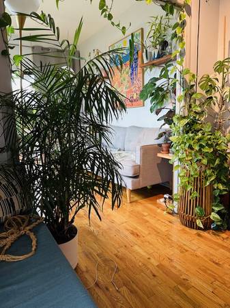 Listing photo 1 of 5