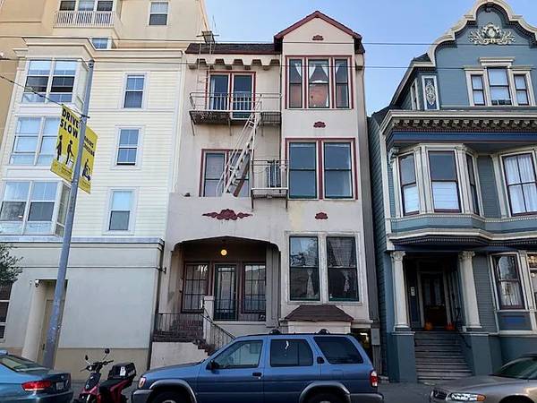 Listing photo 1 of 4