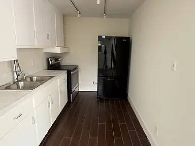 Listing photo 1 of 4