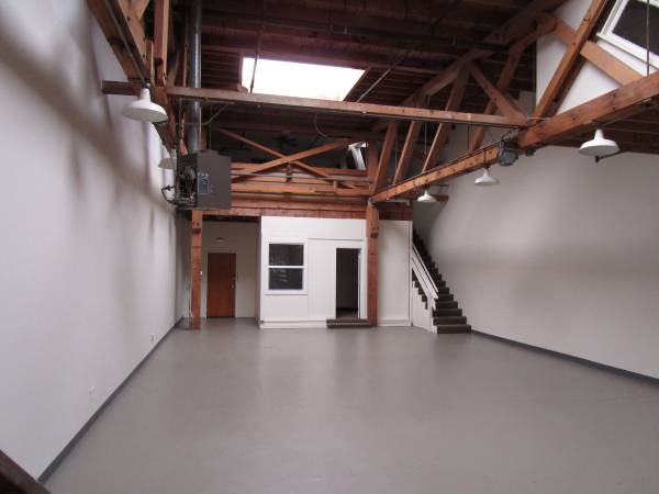Listing photo 1 of 5