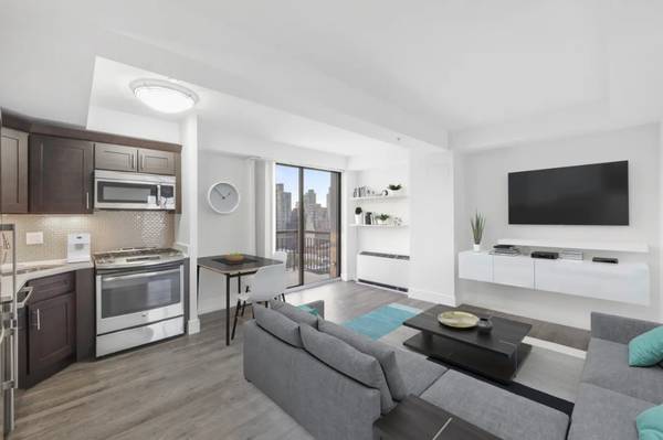 Listing photo 1 of 13