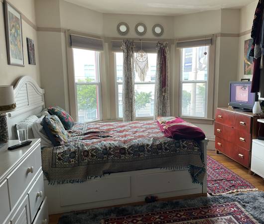 Listing photo 1 of 4