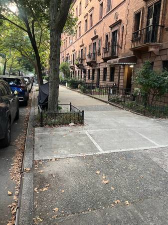 Listing photo 1 of 5