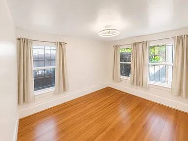 Listing photo 1 of 3