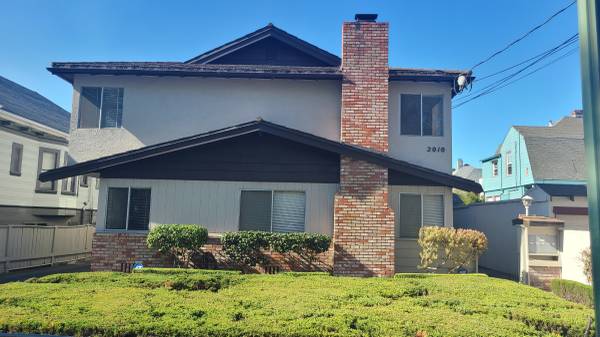 Listing photo 1 of 5