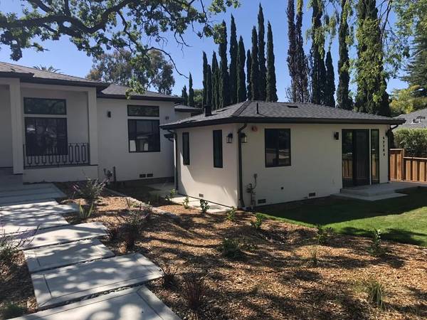 Listing photo 1 of 5