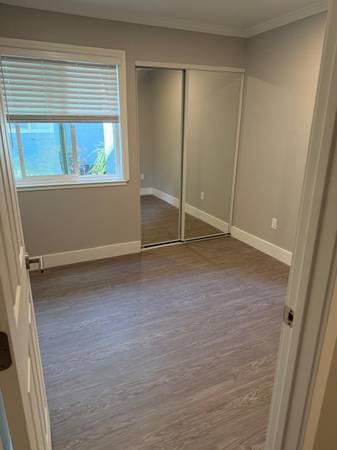 Listing photo 1 of 3