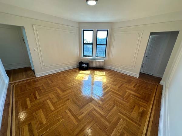 Listing photo 1 of 5