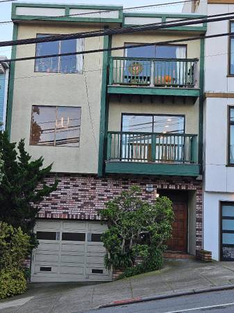 Listing photo 1 of 5