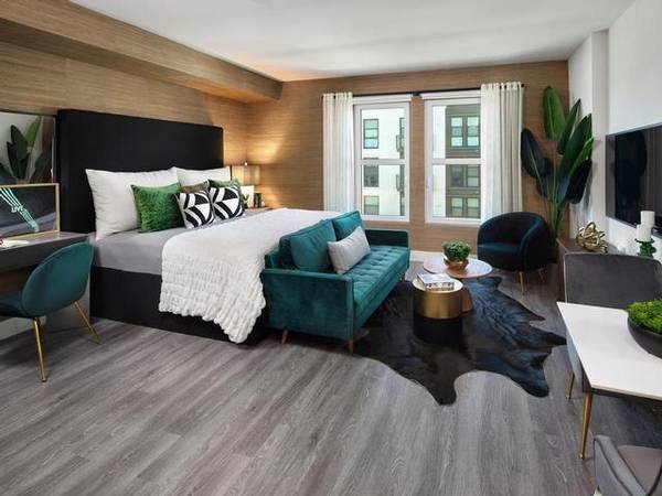 Listing photo 1 of 5