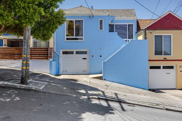Listing photo 1 of 5