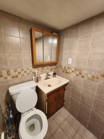 Listing photo 1 of 5