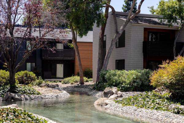 Listing photo 1 of 5