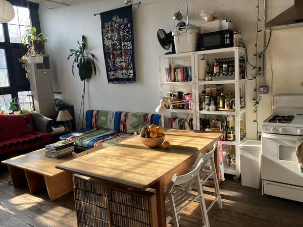 Listing photo 1 of 5