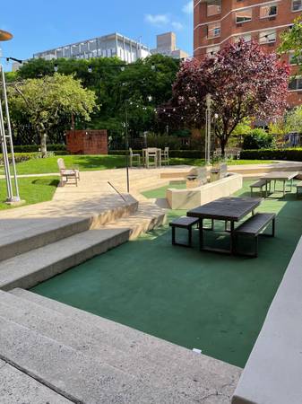 Listing photo 1 of 5