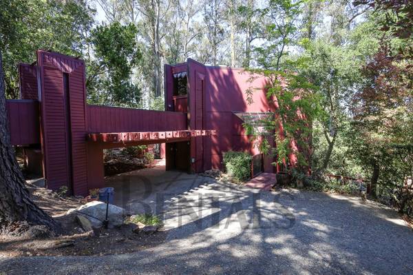 Listing photo 1 of 5