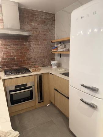 Listing photo 1 of 7