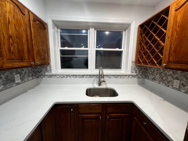 Listing photo 1 of 5