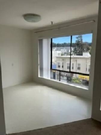 Listing photo 1 of 4