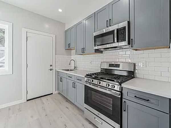 Listing photo 1 of 4