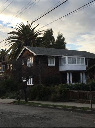 Listing photo 1 of 5