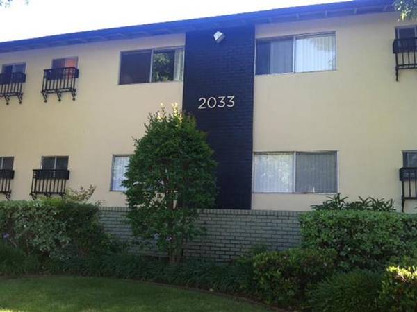 Listing photo 1 of 5