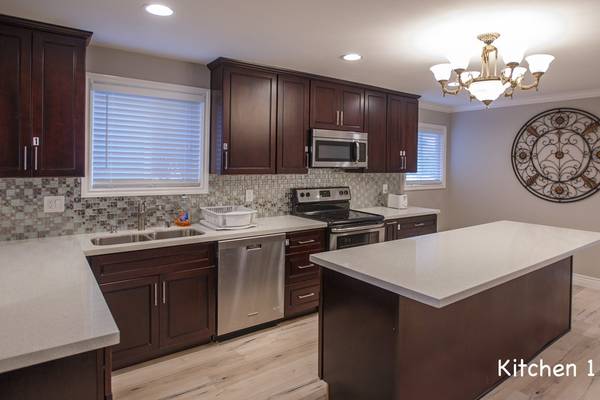 Listing photo 1 of 5