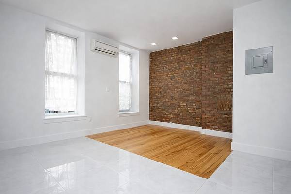 Listing photo 1 of 5