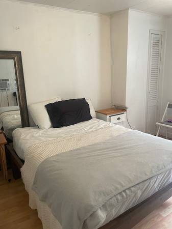 Listing photo 1 of 3