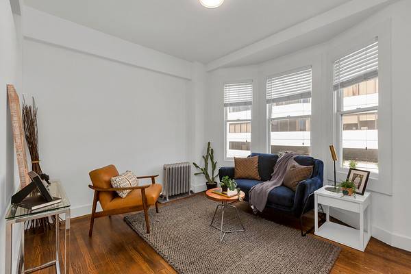 Listing photo 1 of 5