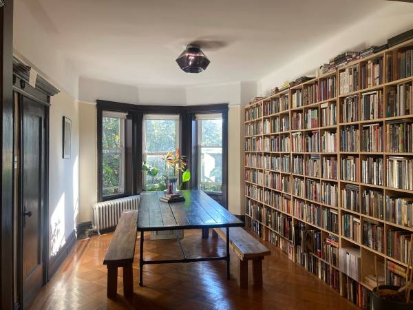 Listing photo 1 of 5