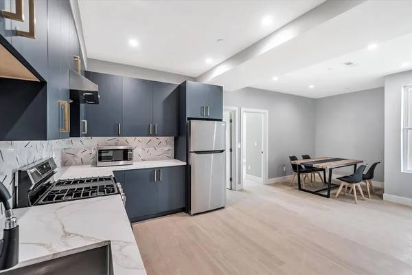 Listing photo 1 of 5