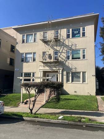 Listing photo 1 of 5