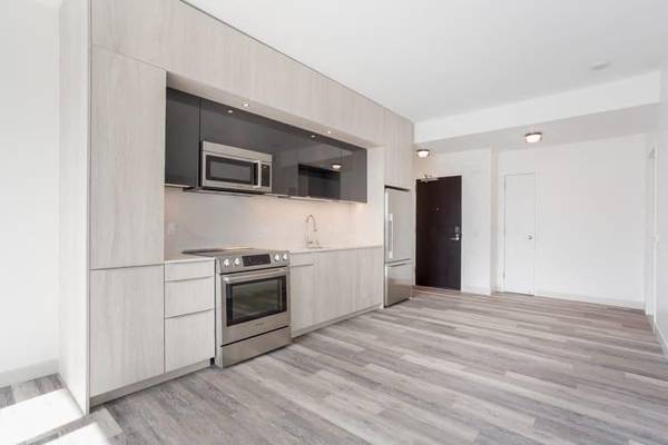 Listing photo 1 of 5