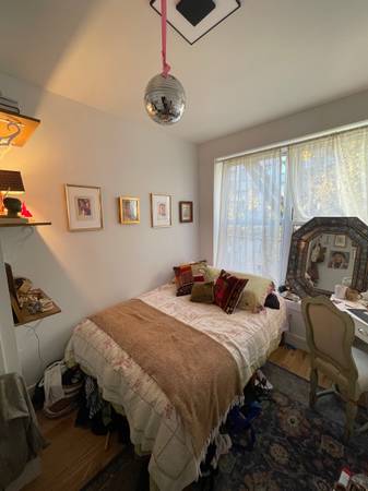 Listing photo 1 of 5