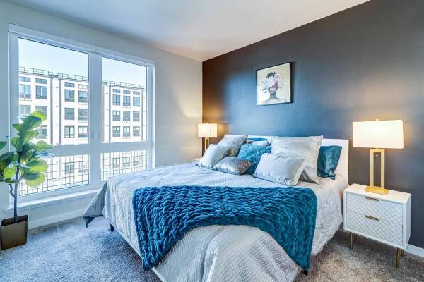 Listing photo 1 of 5