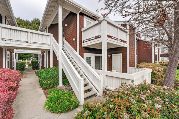 Listing photo 1 of 5