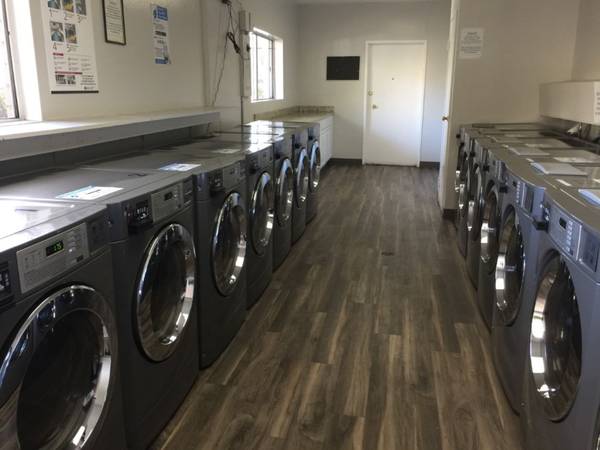 Listing photo 1 of 5