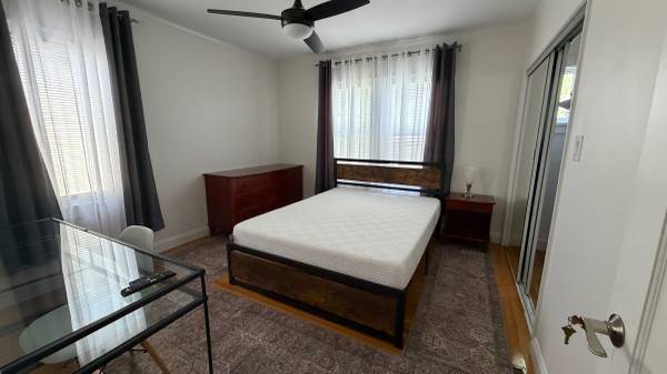 Listing photo 1 of 5