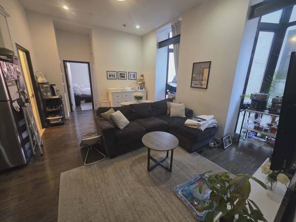 Listing photo 1 of 5