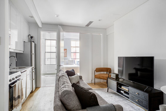 Listing photo 1 of 19