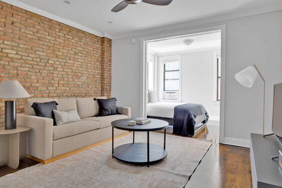 Listing photo 1 of 21