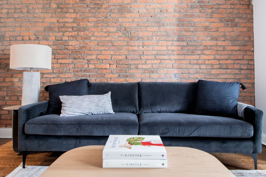 Listing photo 1 of 7