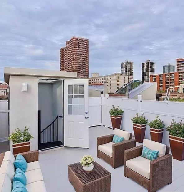 Listing photo 1 of 5