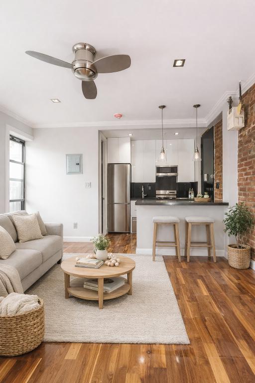 Listing photo 1 of 8