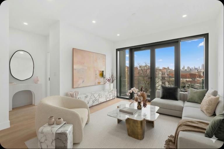 Listing photo 1 of 9