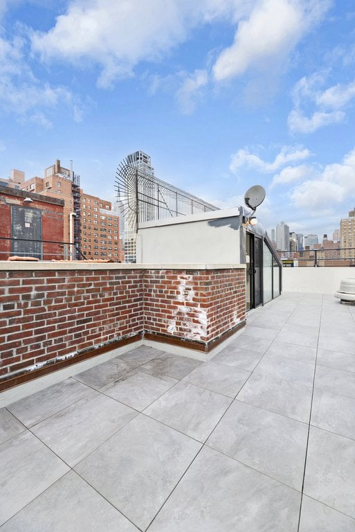 Listing photo 1 of 15