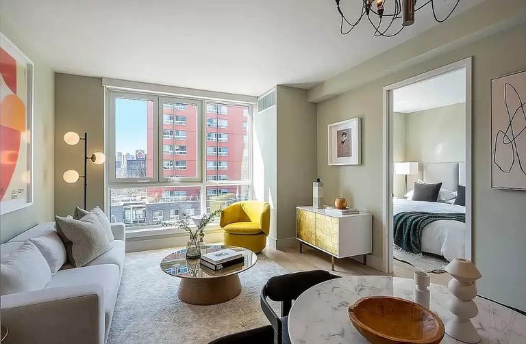 Listing photo 1 of 9