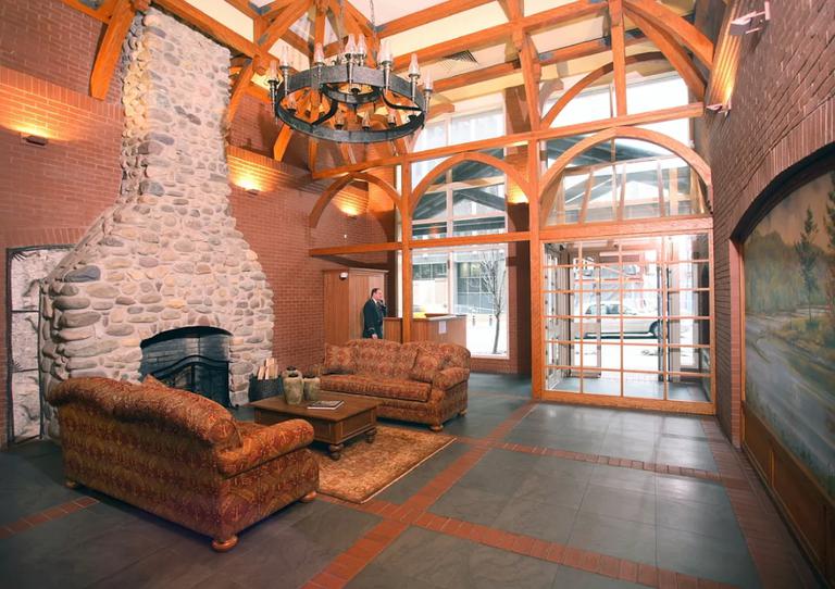 Listing photo 1 of 10